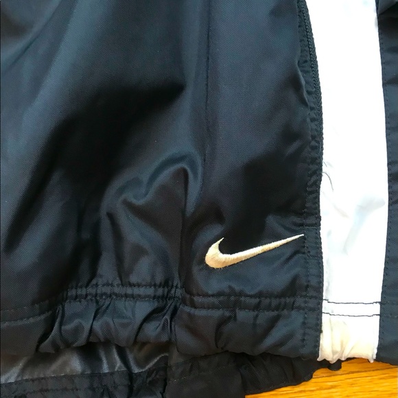 Nike Windbreaker Pull Over Jacket - Picture 9 of 12